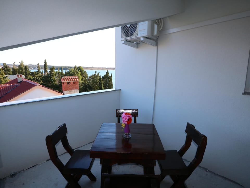 Antodo Apartment in Novalja