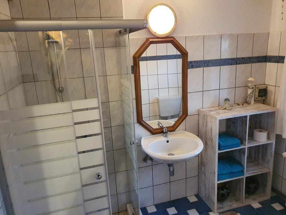 Shower, Bathroom