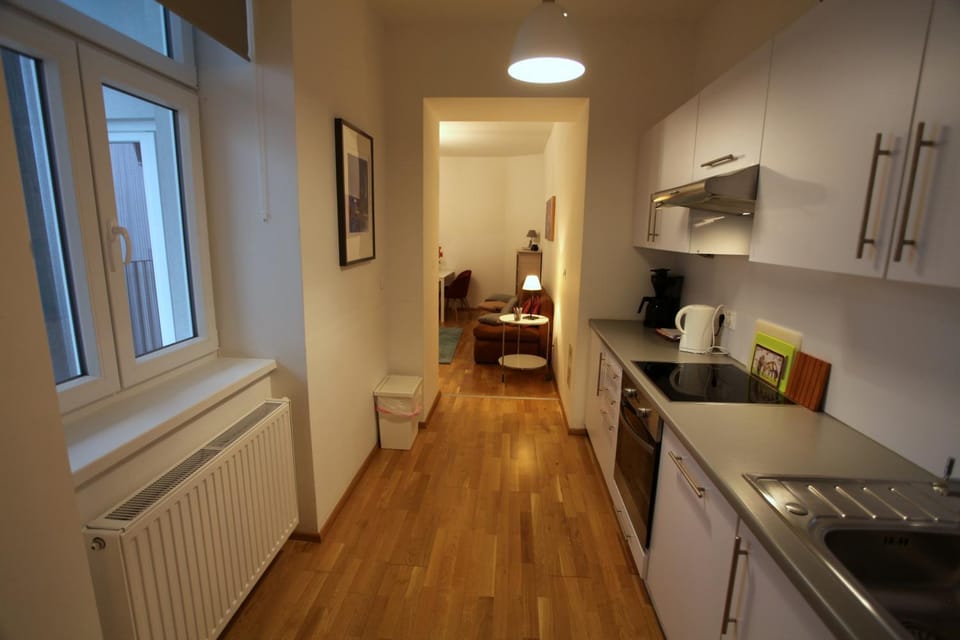 Kitchen or kitchenette, Living room