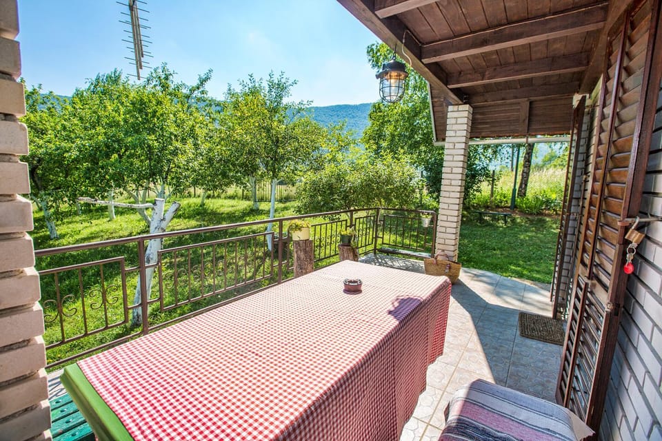 View (from property/room), Balcony/Terrace, Garden view, Mountain view