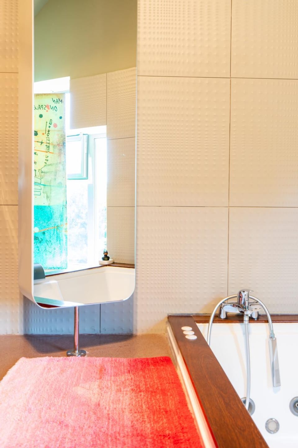 Hot Tub, Bathroom