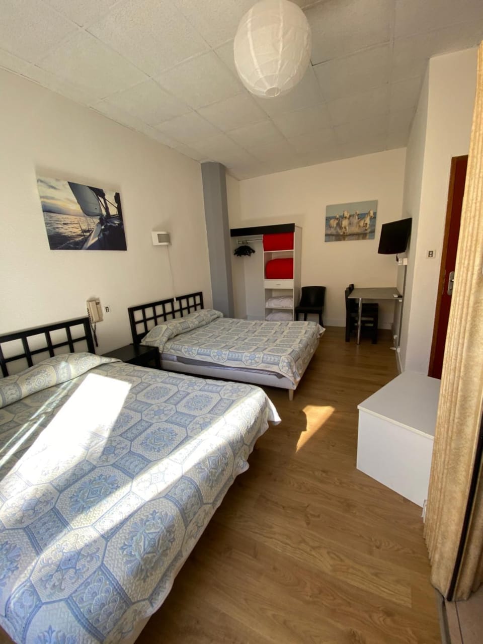 Hôtel Belle Vue d'Angleterre Hotel in Le Grau-du-Roi