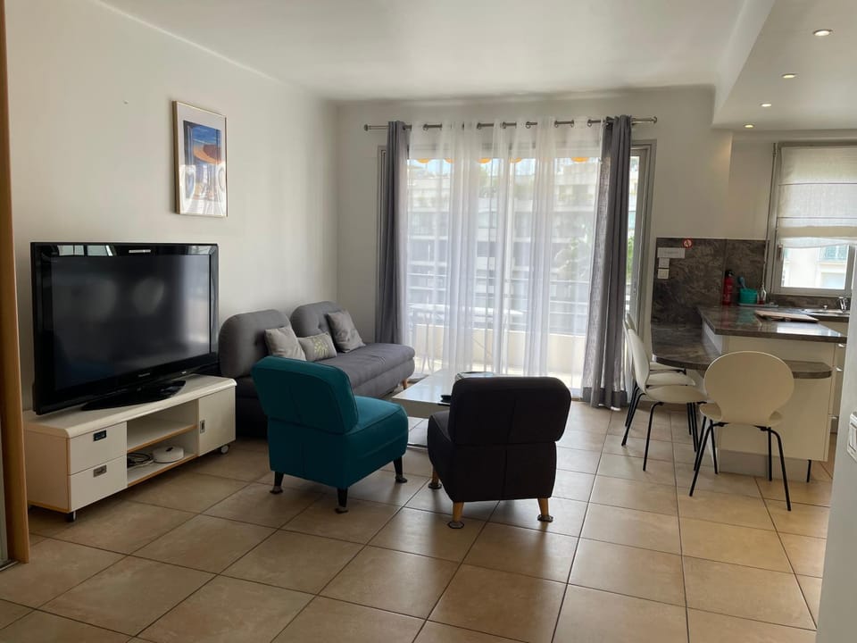 Palais Rouaze Apartment in Cannes