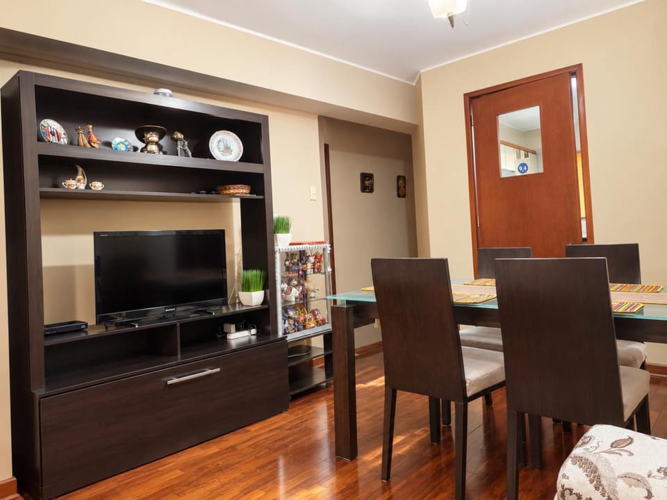 Communal lounge/ TV room, TV and multimedia, Living room, Lounge or bar