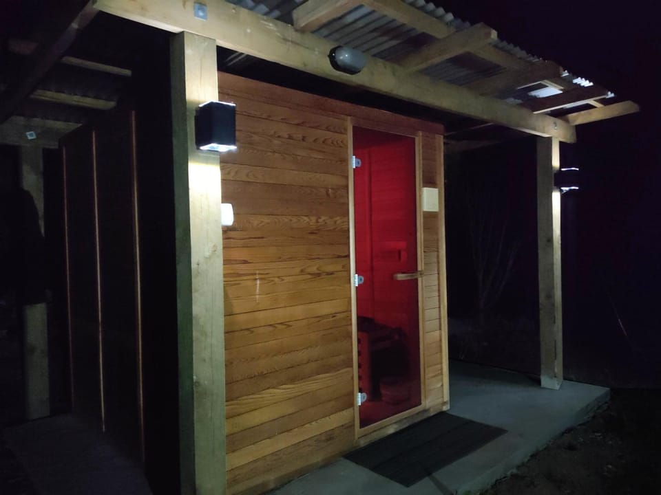Night, Sauna, Spa and wellness centre/facilities