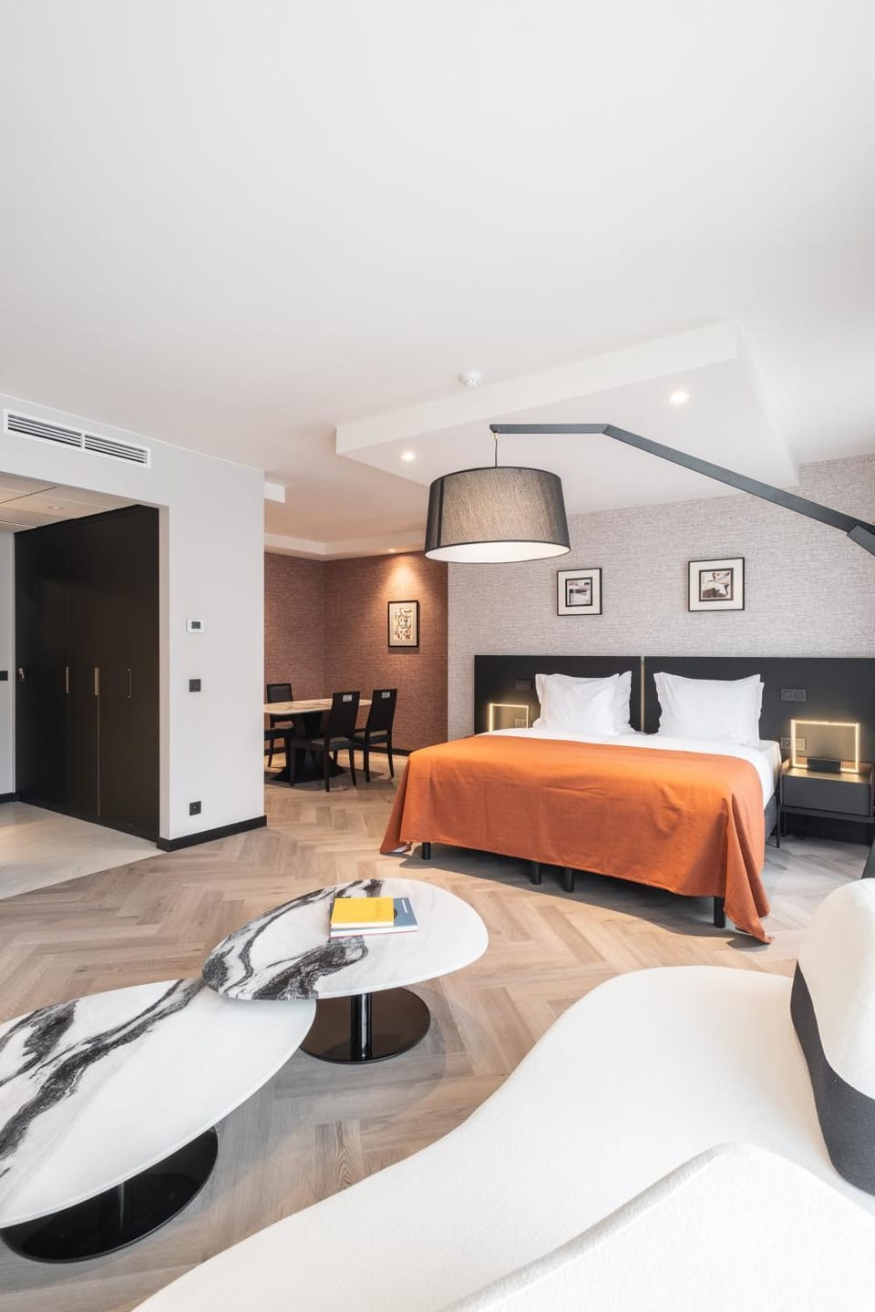 Photo of the whole room