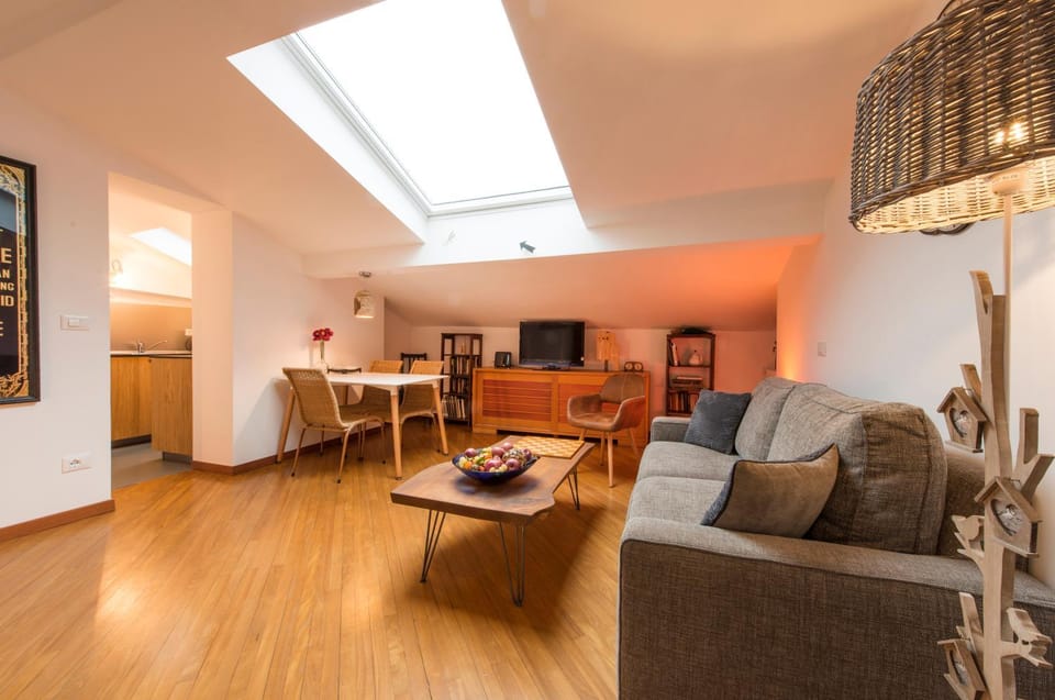 Living room, Photo of the whole room, Seating area, Dining area