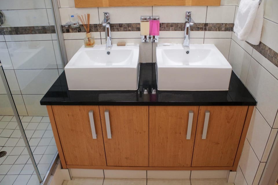 Manhattan Luxe Suite at Canal Walk Apartment in Cape Town