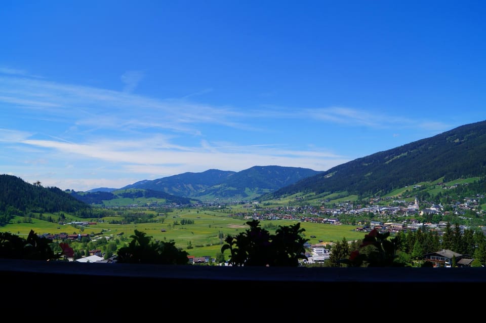 Balcony/Terrace, Mountain view