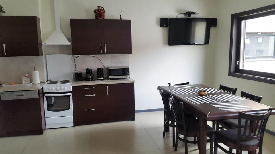 Kitchen or kitchenette, Living room, Dining area, Communal kitchen