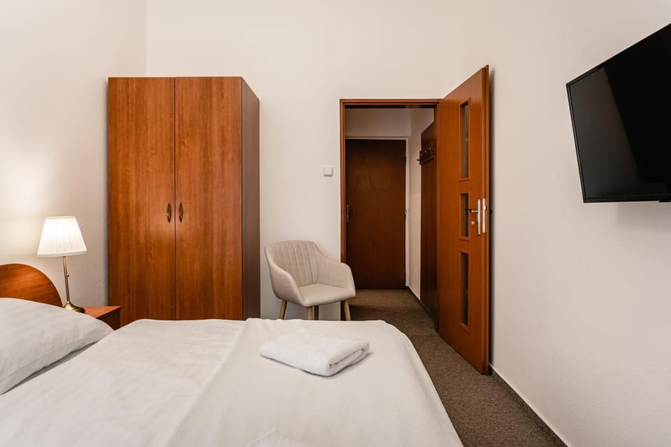 Bed, Photo of the whole room, Bedroom, hair dresser, towels, wardrobe