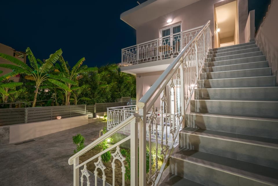 Property building, Balcony/Terrace