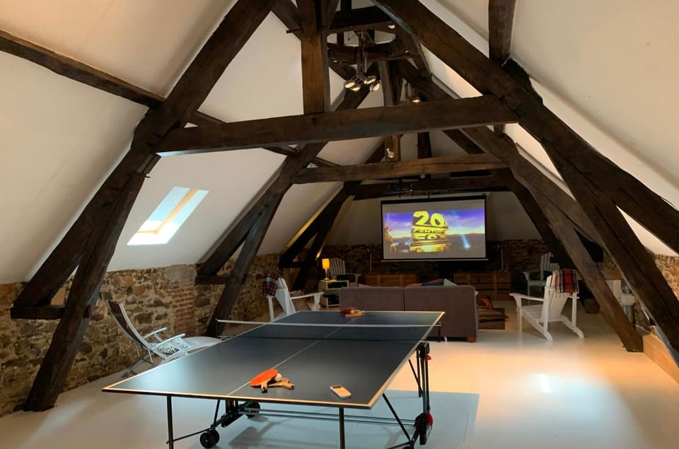 Communal lounge/ TV room, Game Room