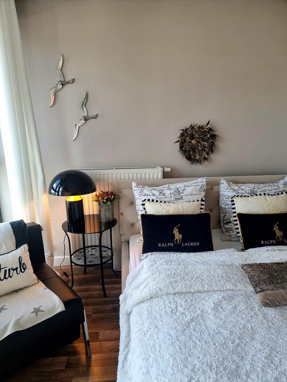 Photo of the whole room