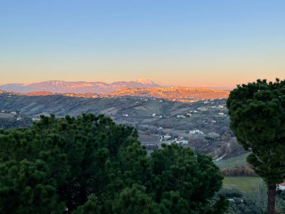 Nearby landmark, Natural landscape, Mountain view