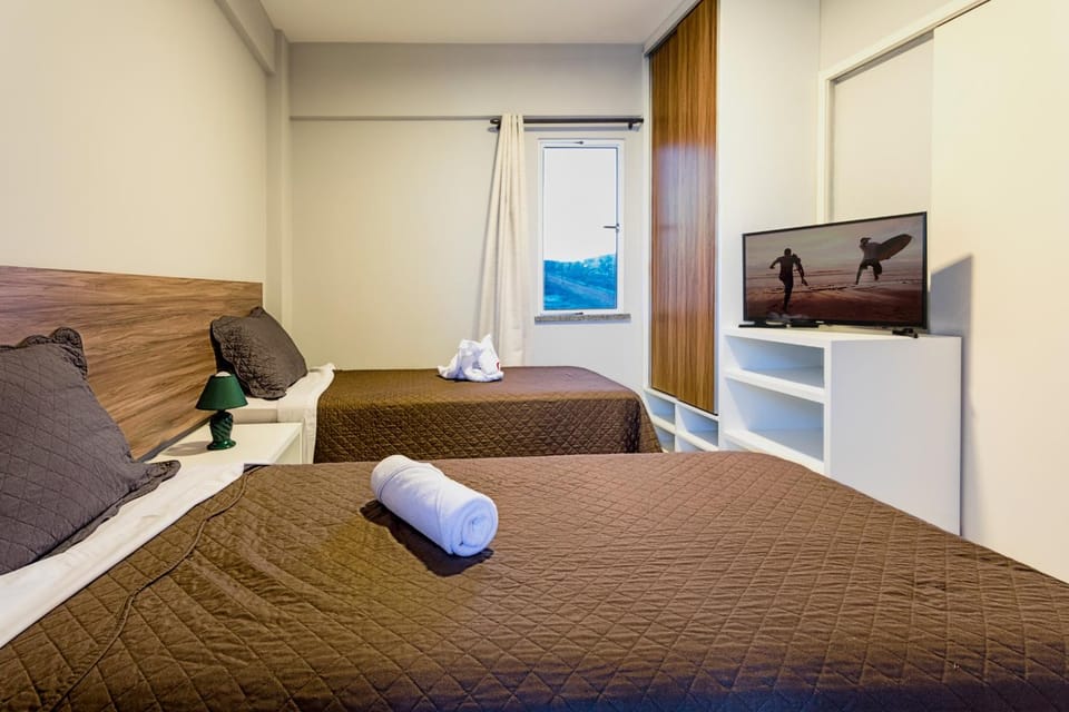 Bed, Bedroom, Garden view, Pool view, Sea view, young children, older children, group of guests, Family