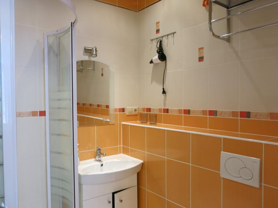 Bathroom, Photo of the whole room
