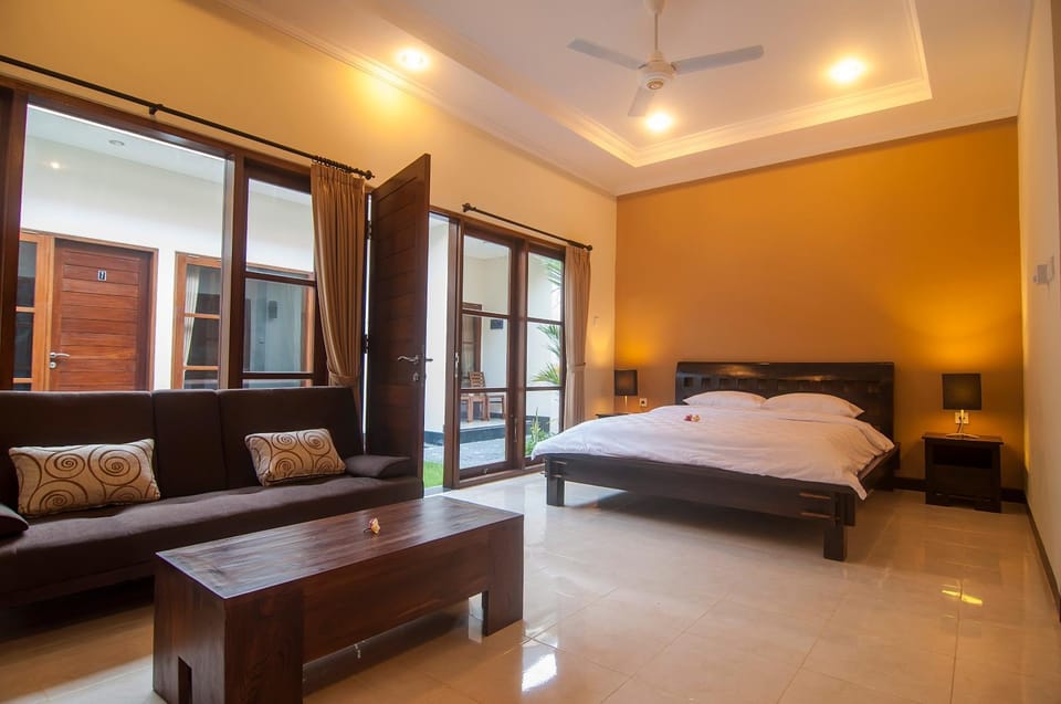 Bed, Living room, Seating area