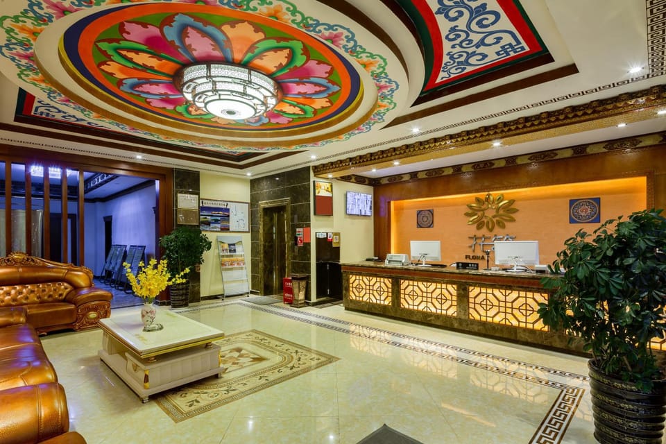 Floral Hotel · Shangri-la Blue Sky Hostel in China