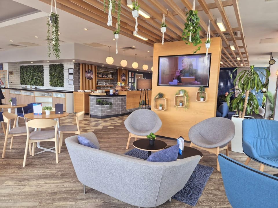 Lounge or bar
