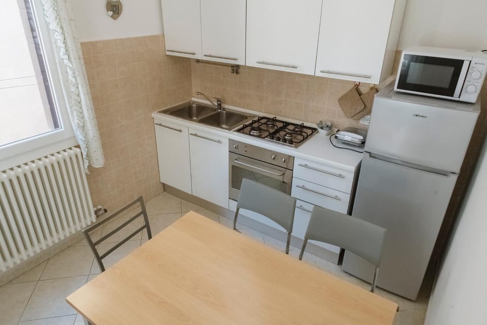 Kitchen or kitchenette, Photo of the whole room
