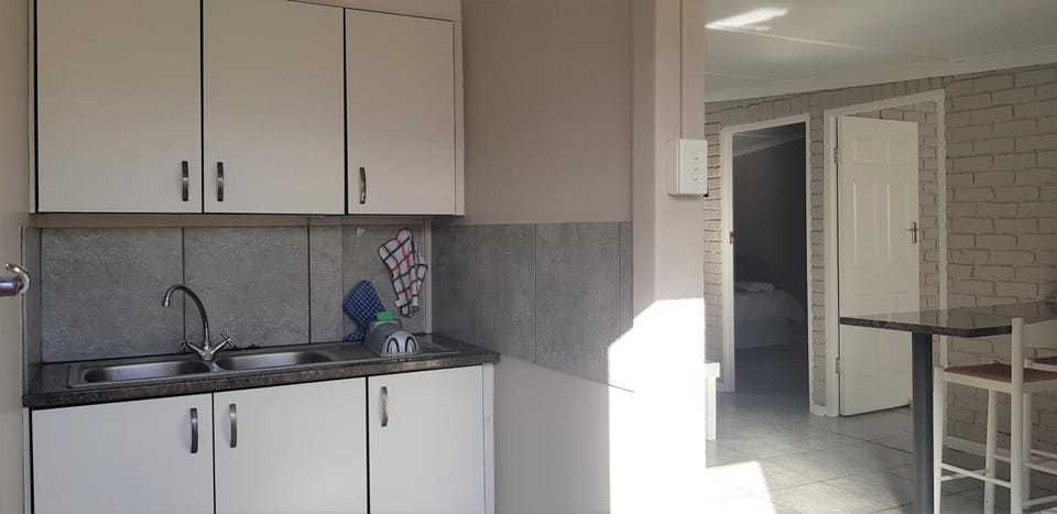 Kelzane Self-Catering Bed and Breakfast in Eastern Cape