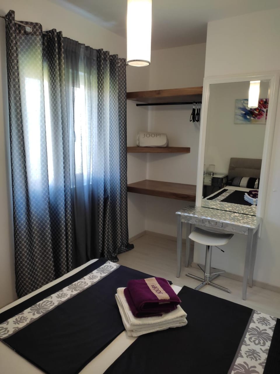 Bedroom, wardrobe
