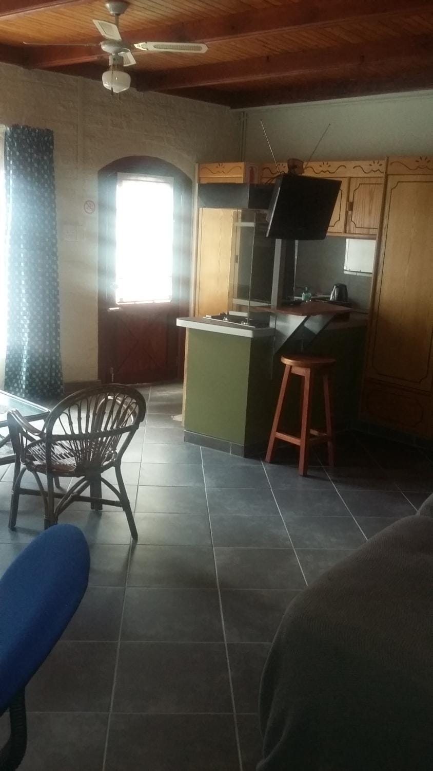 Kitchen or kitchenette, Seating area