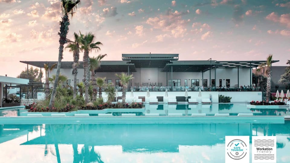 Pool view, Swimming pool