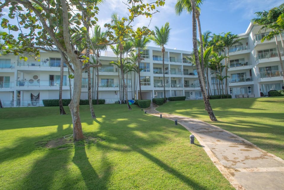 Property building, Garden view