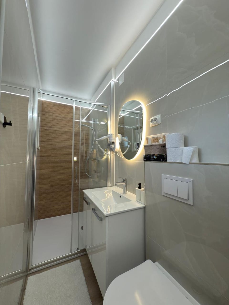 Shower, Bathroom, Bath, hair dryier, towels