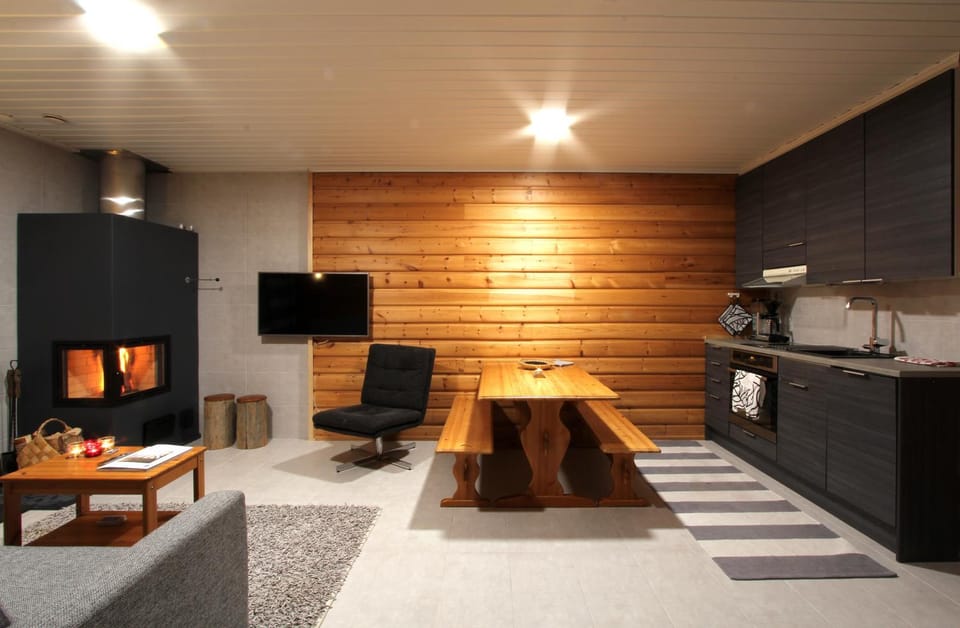 TV and multimedia, Kitchen or kitchenette, Living room, Seating area, Dining area