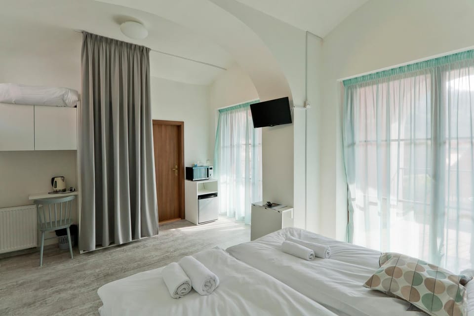 TV and multimedia, Photo of the whole room