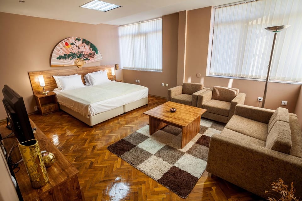 Living room, Bedroom