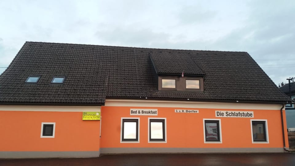Die Schlafstube - Bed & Breakfast Bed and Breakfast in Spielberg