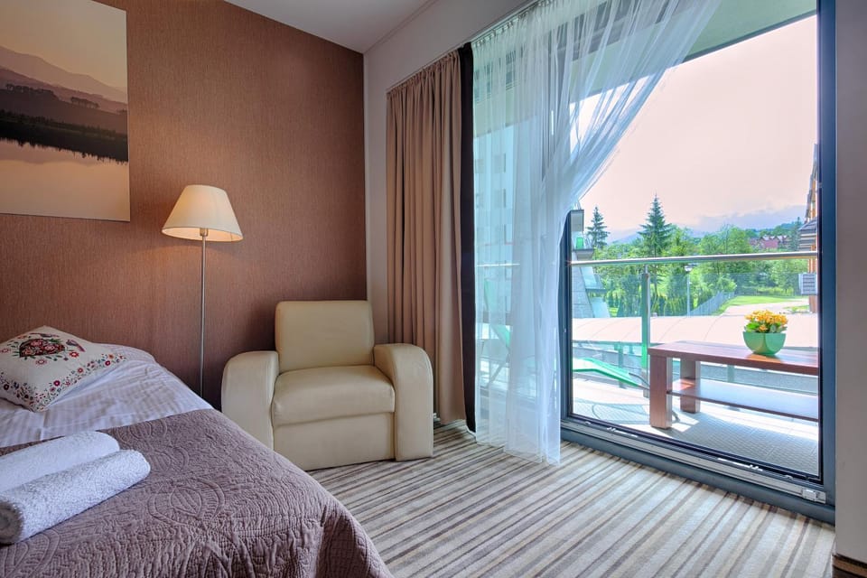 Off site, Balcony/Terrace, Mountain view