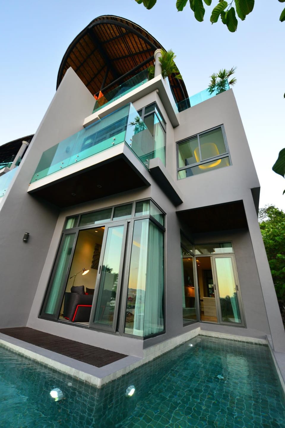 Swimming pool, Swimming pool