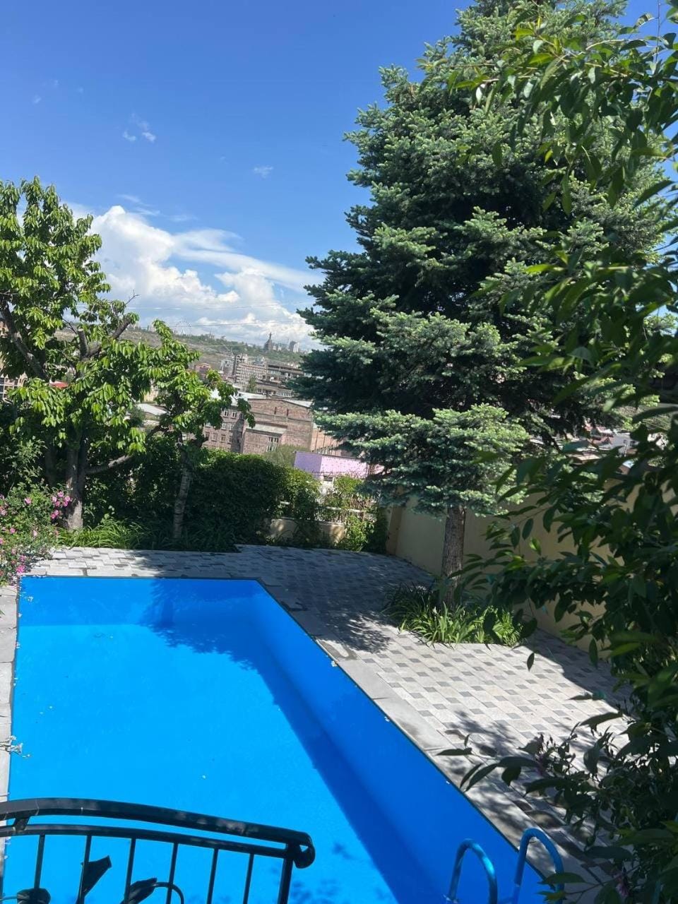 LARGE 5 BEDROOM LUXURY VILLA Villa in Yerevan