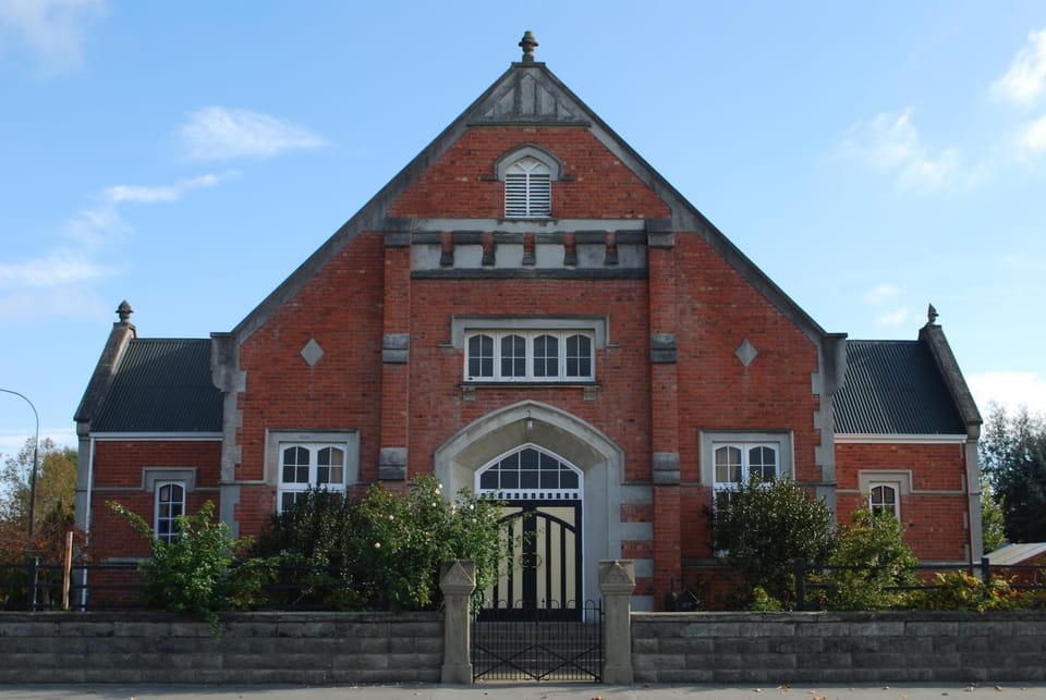Facade/entrance