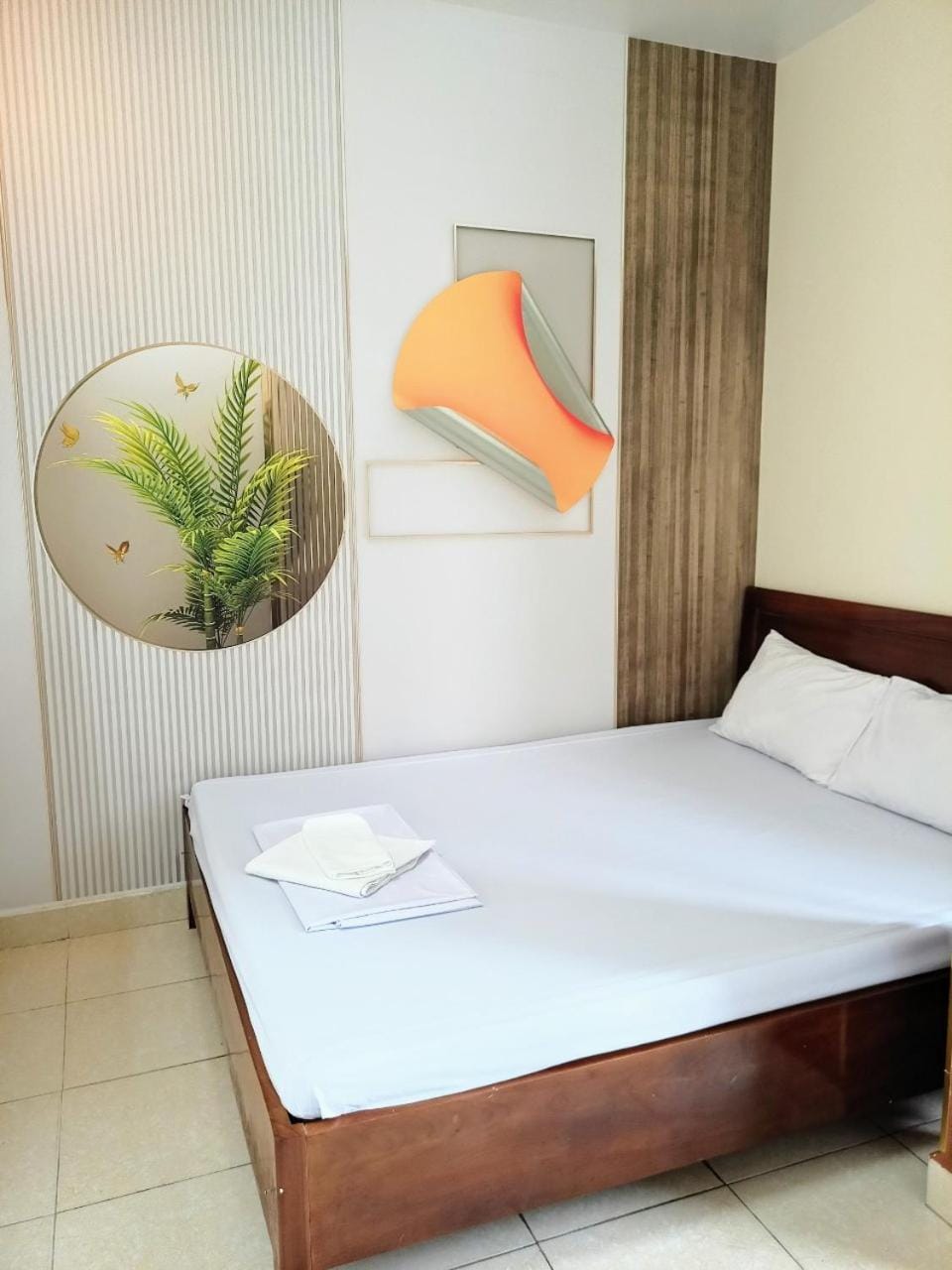 Tay Dai Duong Guesthouse Bed and Breakfast in Laos