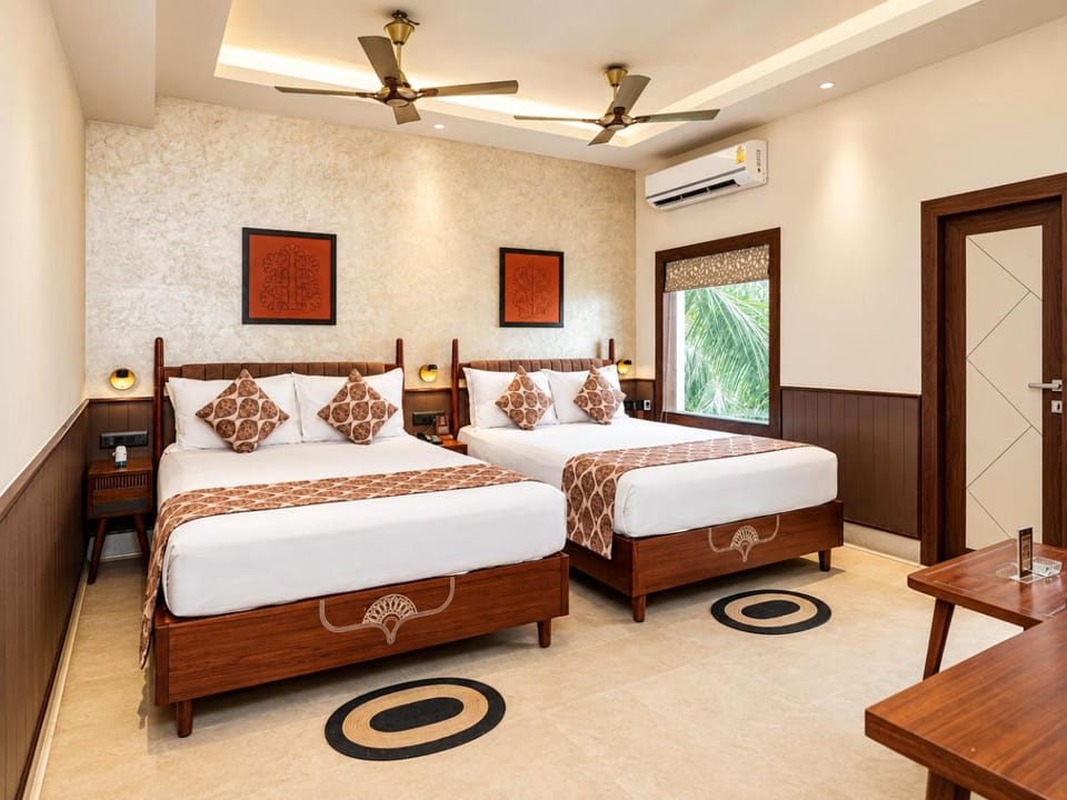 Photo of the whole room, Bedroom