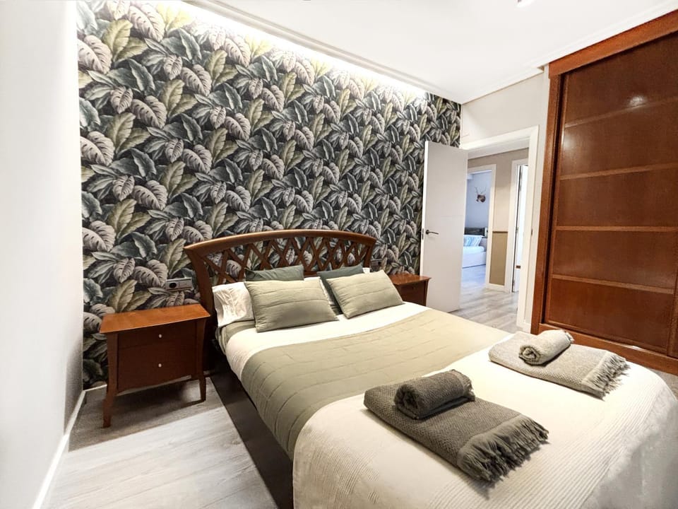 Bed, Bedroom, wardrobe