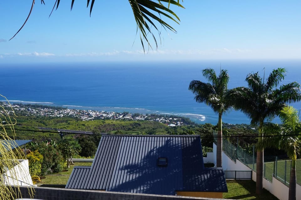 City view, Sea view