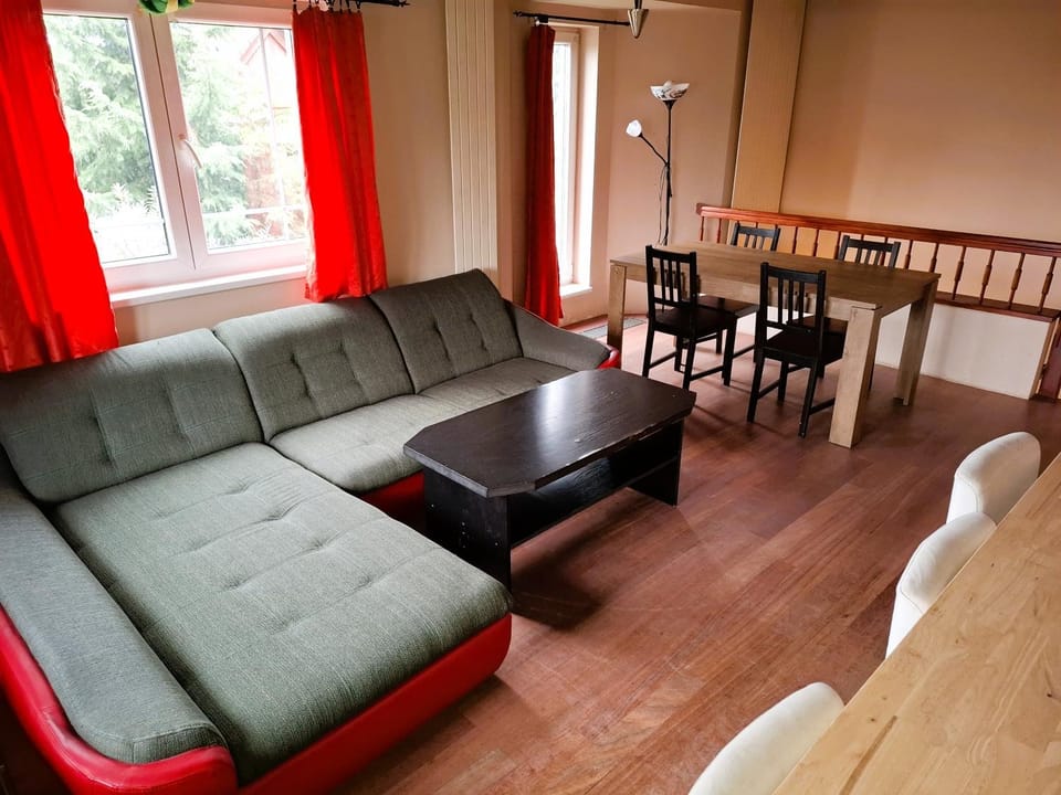 Chata u rybníka House in Czechia
