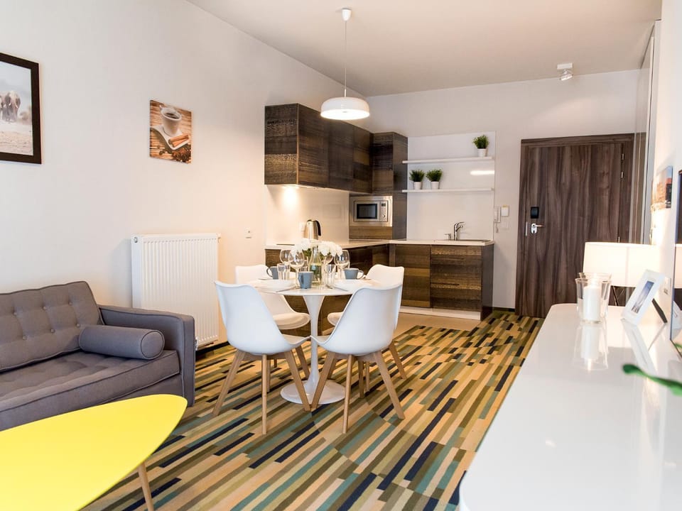Living room, Seating area, Dining area