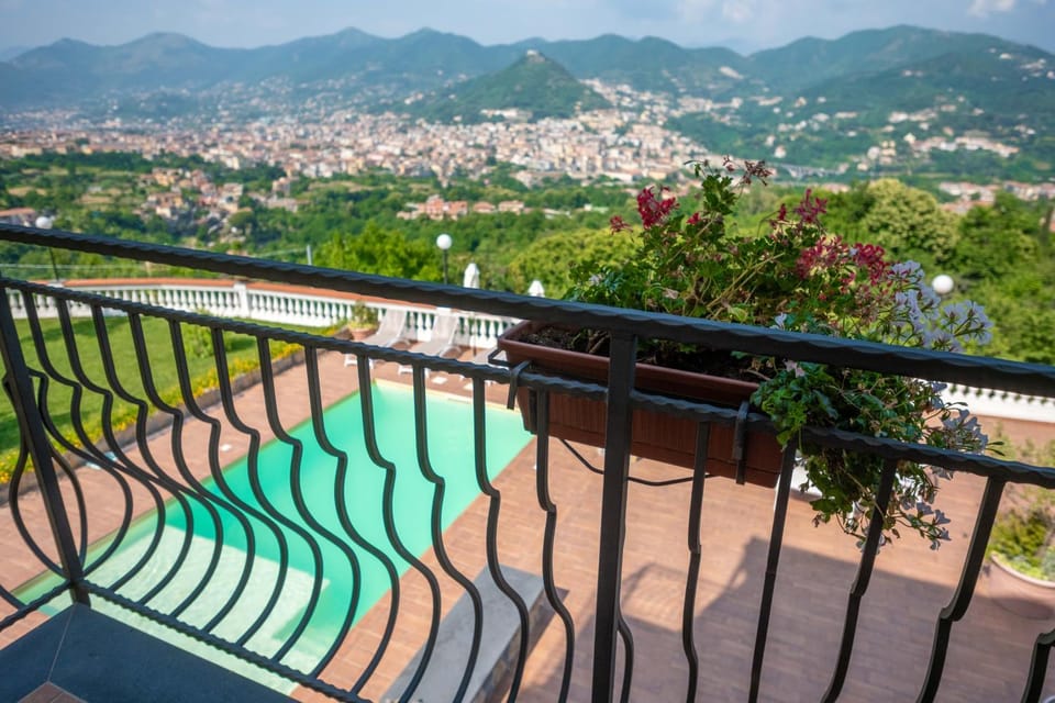 Nearby landmark, Natural landscape, Balcony/Terrace, Swimming pool