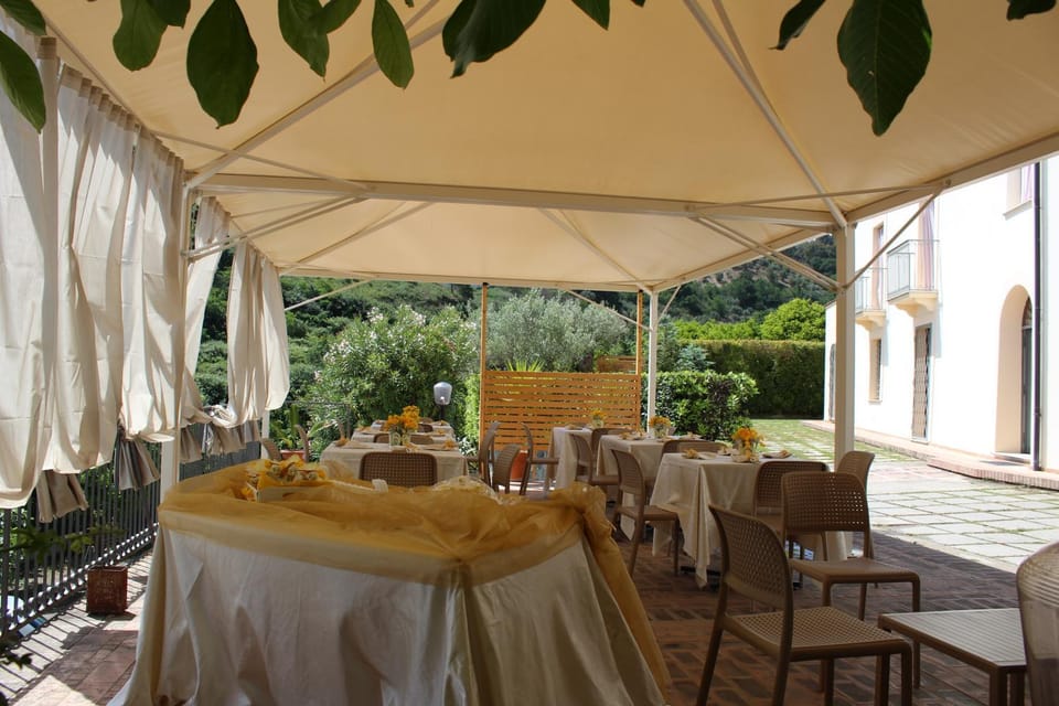 Garden, Internal: Not applicable to any particular room