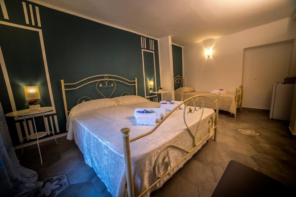 Bed, Photo of the whole room