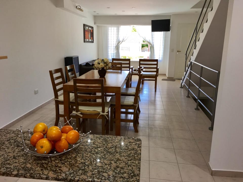 TV and multimedia, Kitchen or kitchenette, Living room, Dining area