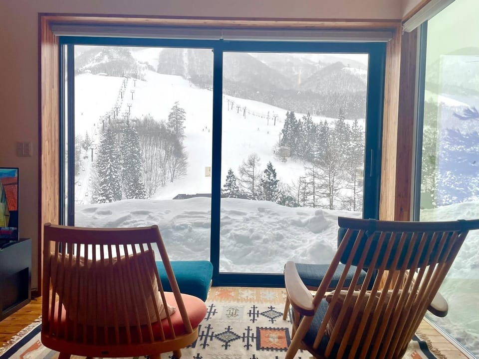 Natural landscape, Winter, Living room, Mountain view
